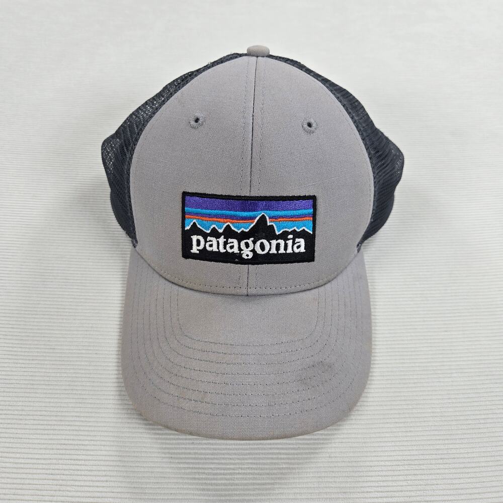 Patagonia P-6 Logo Snap Back Trucker Hat in Grey One Size Fits Most